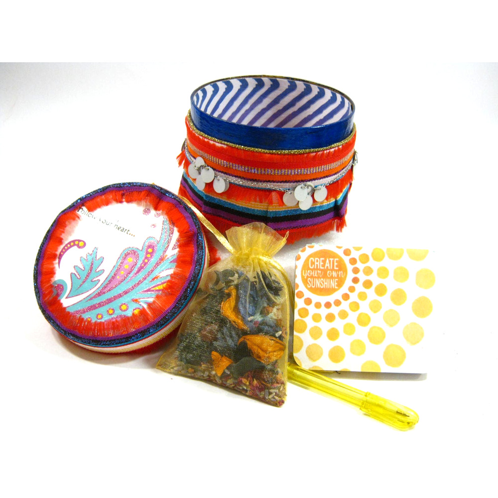 Keepsake Jewelry Trinket Box for Mementos Desk Items w/ Mini Journal + Potpourri